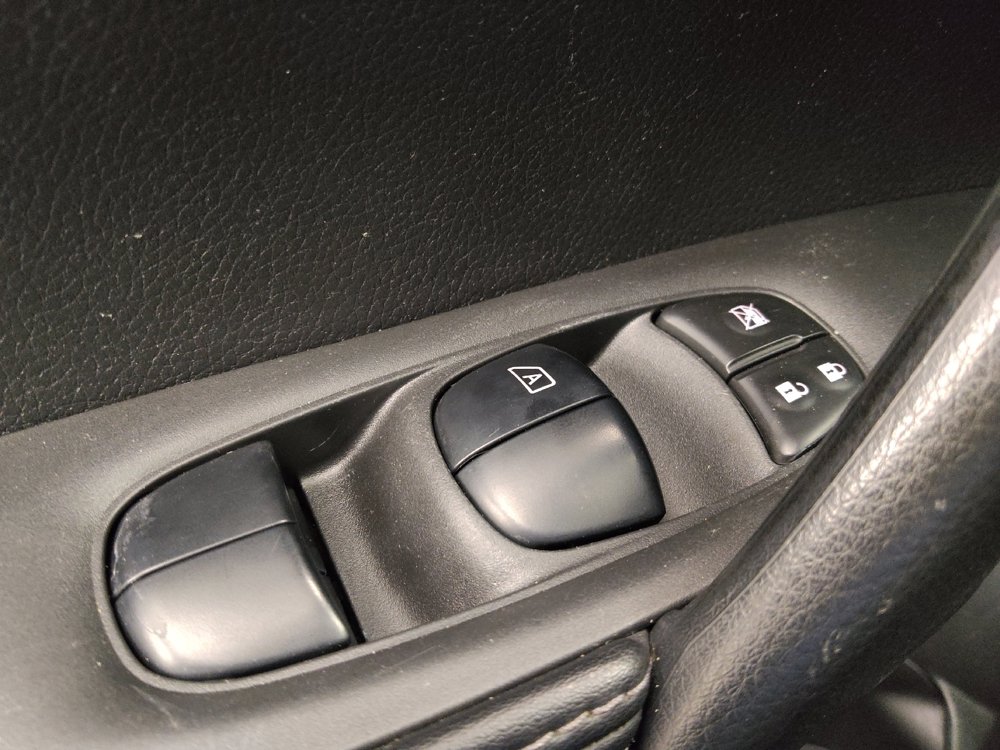 Used 2021 Nissan Rogue Sport S FWD image 27