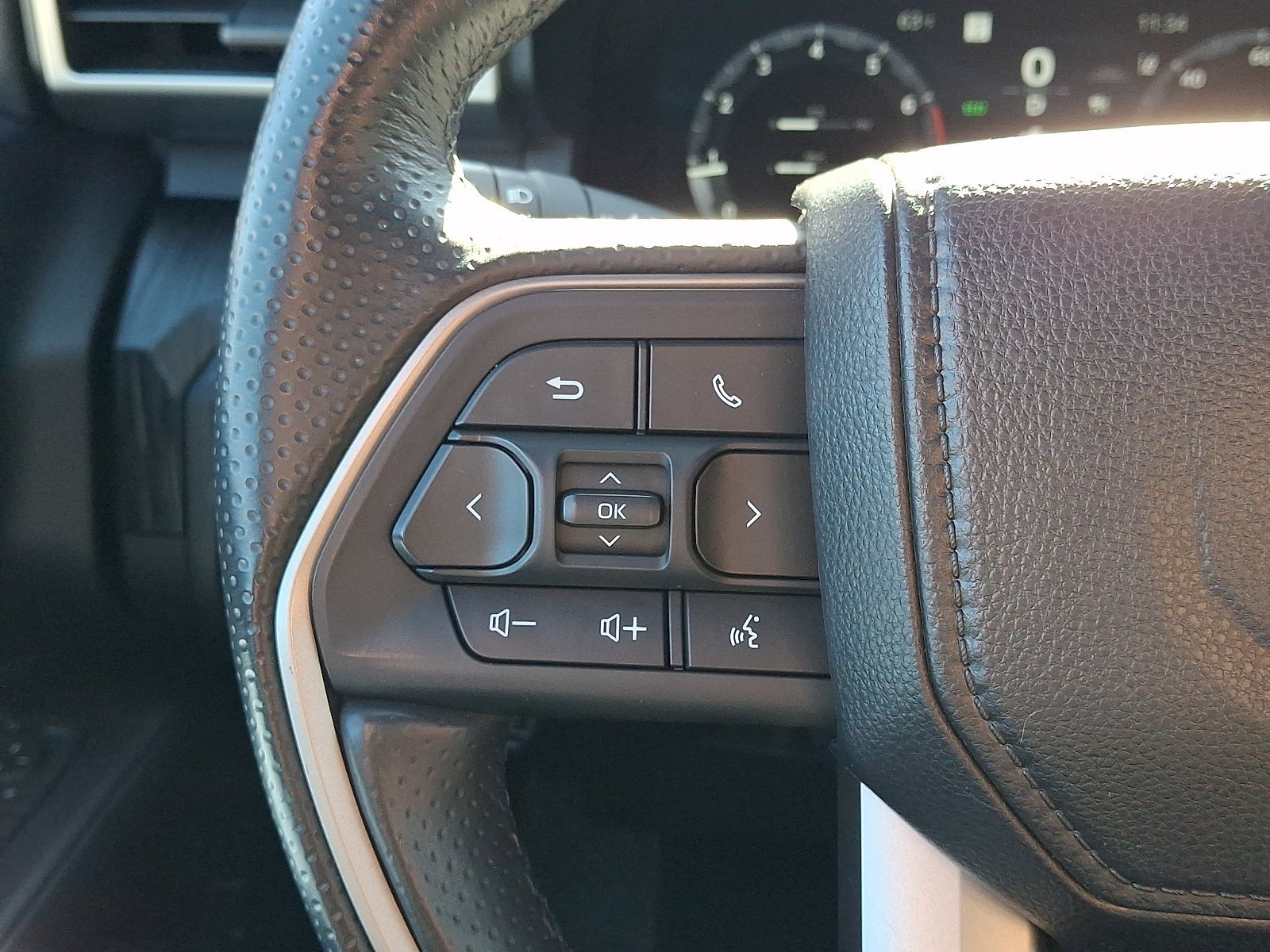 Certified 2025 Toyota 4Runner Platinum AWD/4WD image 23