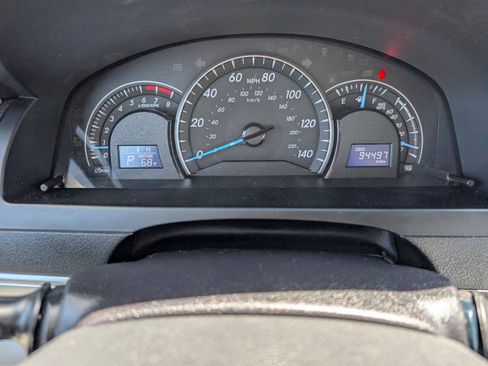 Used 2014 Toyota Camry LE FWD image 18