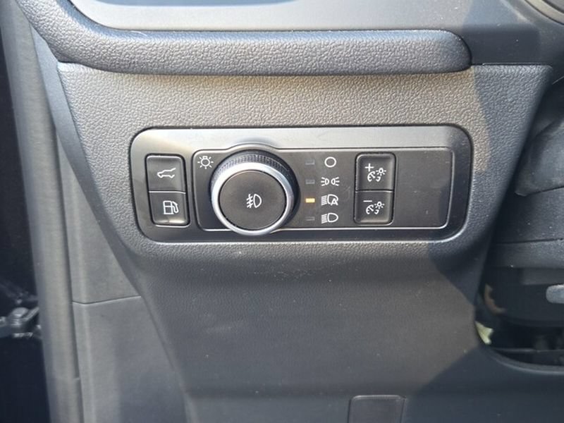 Used 2025 Ford Escape SE FWD image 26