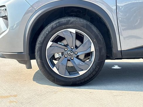 Used 2025 Nissan Rogue SV FWD image 36