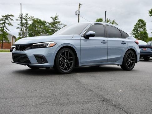 Used 2024 Honda Civic Sport Touring image 3