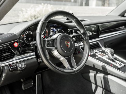 Used 2020 Porsche Panamera 4 AWD/4WD image 9