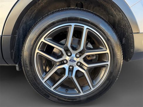 Used 2019 Ford Explorer Sport image 11