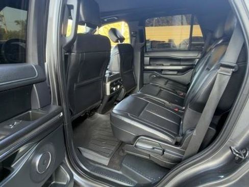 Used 2020 Ford Expedition XLT w/ Equipment Group 202A AWD/4WD image 21