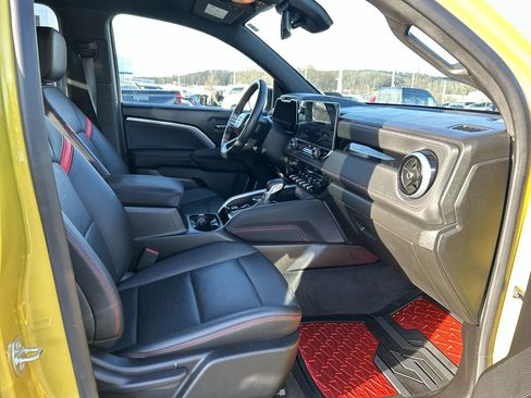 Used 2023 Chevrolet Colorado Z71 w/ Z71 Convenience Package 2 image 15