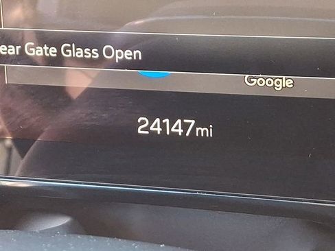 Used 2025 GMC Yukon XL Denali image 25