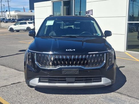 Used 2025 Kia Carnival EX FWD image 7
