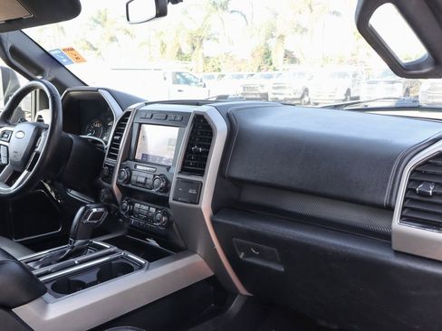 Used 2020 Ford F150 Lariat image 32