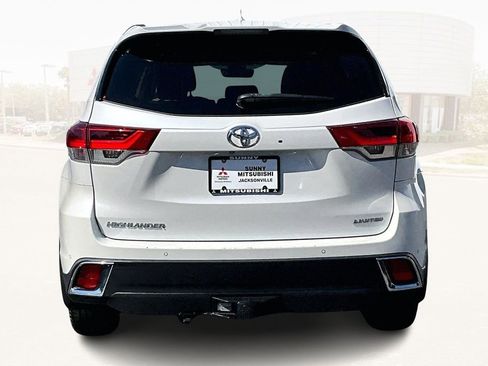 Used 2019 Toyota Highlander Limited image 5