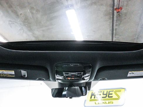 Used 2024 Lexus RX 350 FWD w/ Convenience Package image 12