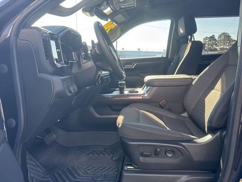 Used 2024 Chevrolet Silverado 1500 RST image 6