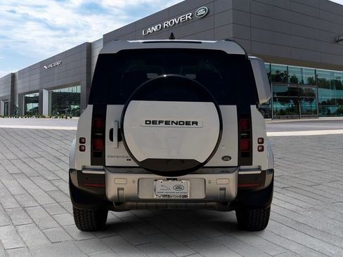 Used 2020 Land Rover Defender 110 S AWD/4WD image 4