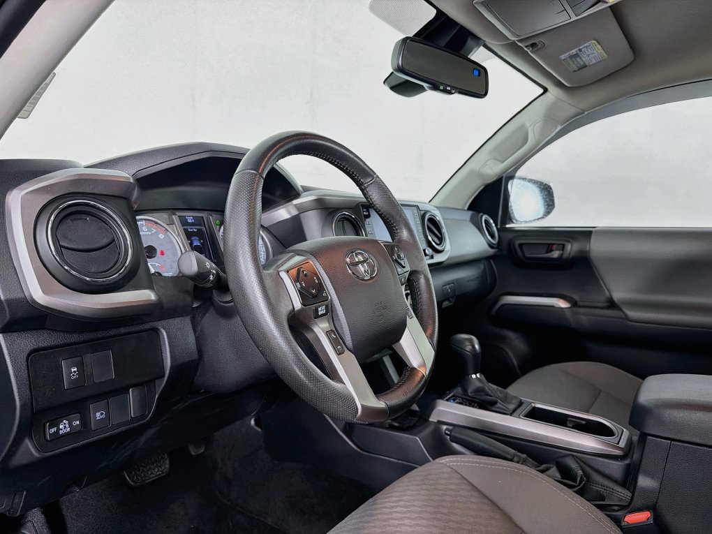 Used 2022 Toyota Tacoma SR5 w/ Technology Package RWD image 14