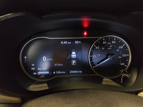 Used 2020 Nissan Versa SV FWD image 23