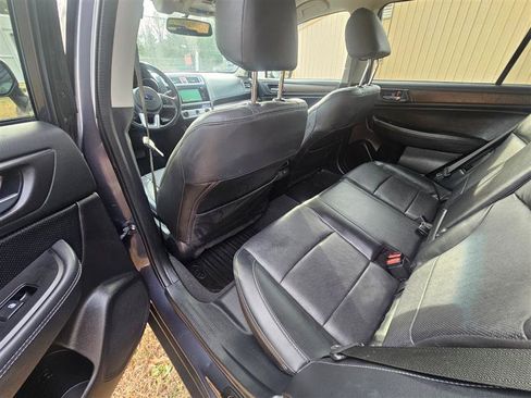 Used 2016 Subaru Outback 3.6R Limited image 11