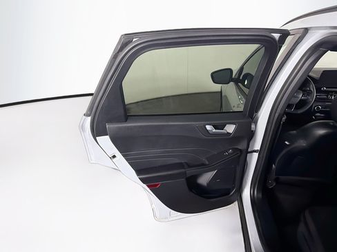 Used 2025 Ford Escape ST-Line FWD image 26