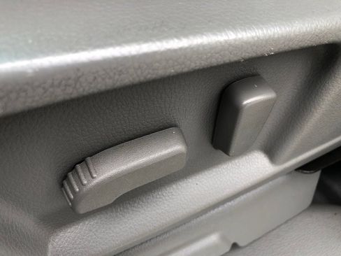 Used 2018 Nissan NV 2500 SL w/ Navigation Package image 18