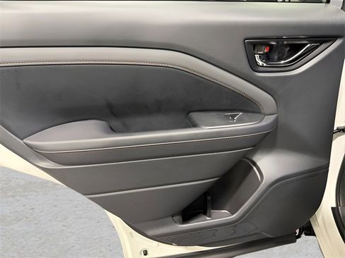 Certified 2025 Subaru Forester Touring w/ Protection Package image 29