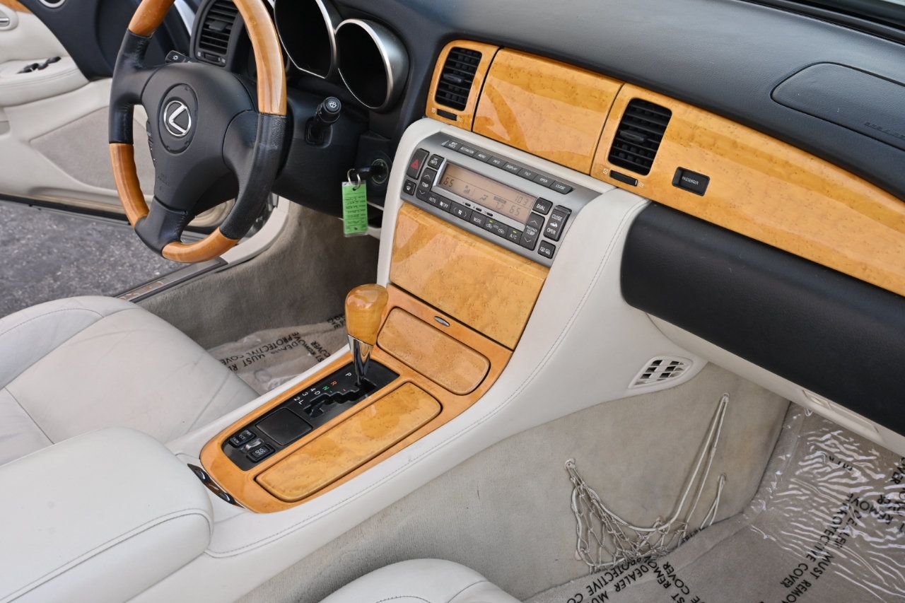 Used 2002 Lexus SC 430 Convertible RWD image 18
