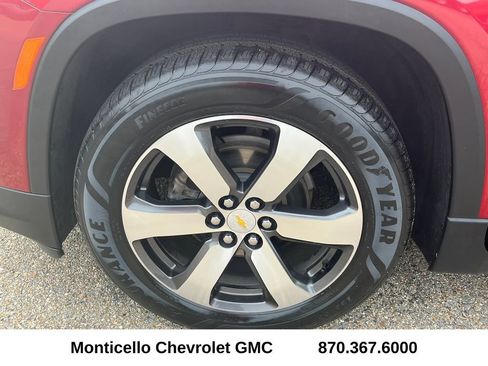 Used 2023 Chevrolet Traverse LT w/ LT Premium Package AWD/4WD image 28