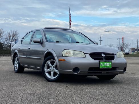 Used 2001 Nissan Maxima GLE w/ (W08) Meridian Edition Pkg image 2
