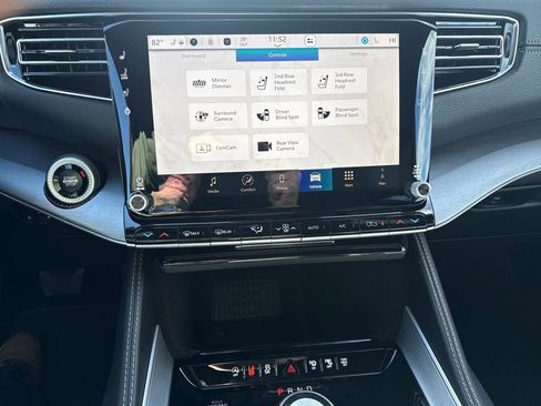 New 2026 Jeep Grand Wagoneer L 4WD image 18