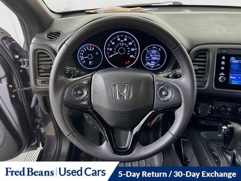Used 2020 Honda HR-V Sport image 9