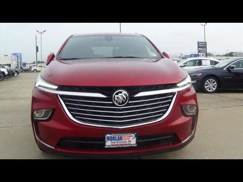 Used 2024 Buick Enclave Premium image 3