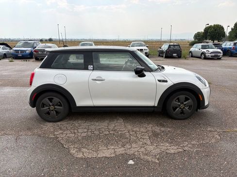 Used 2024 MINI Cooper SE FWD image 4