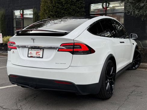 Used 2020 Tesla Model X Long Range image 12