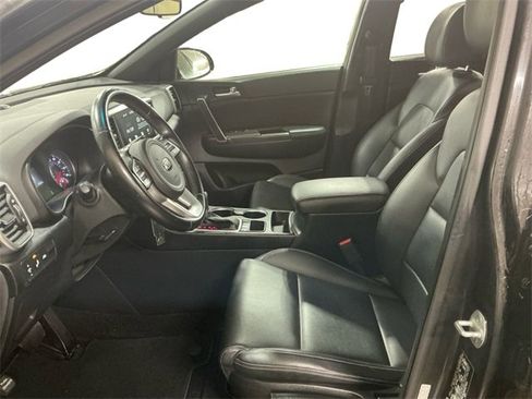 Used 2021 Kia Sportage S image 9