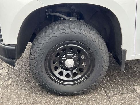 Used 2019 Chevrolet Silverado 1500 W/T w/ WT Convenience Package AWD/4WD image 24