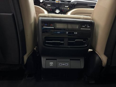 Certified 2024 Acura MDX SH-AWD image 33