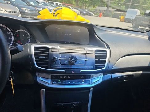 Used 2014 Honda Accord LX image 10