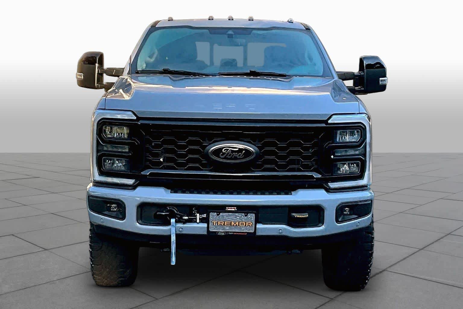 Used 2025 Ford F250 Lariat w/ Lariat Ultimate Package AWD/4WD image 4