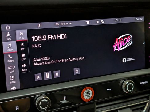 Certified 2026 Porsche Macan AWD/4WD image 35