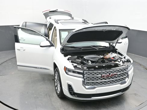 Used 2022 GMC Acadia Denali w/ Denali Technology Package image 41