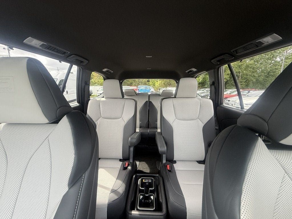 Used 2026 Lexus TX 500h AWD w/ Technology Package image 23