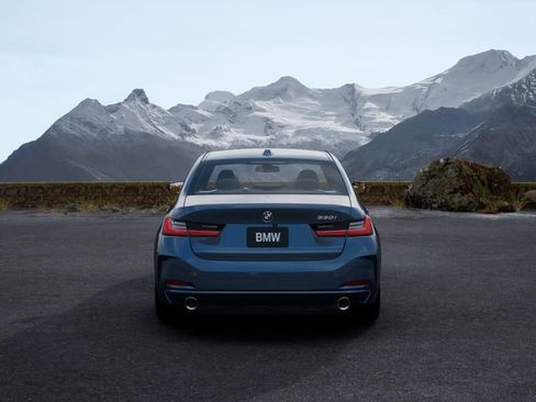 New 2026 BMW 330i Sedan w/ Premium Package image 5