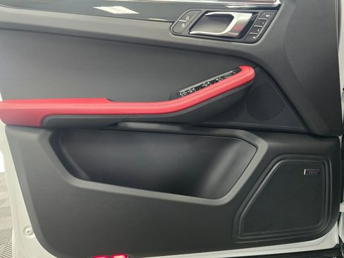 New 2026 Porsche Macan S image 25