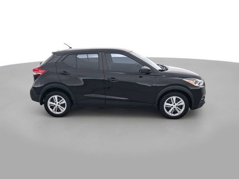 Used 2020 Nissan Kicks S FWD image 4