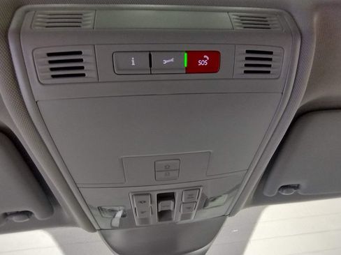 New 2026 Volkswagen Taos SEL AWD/4WD image 28