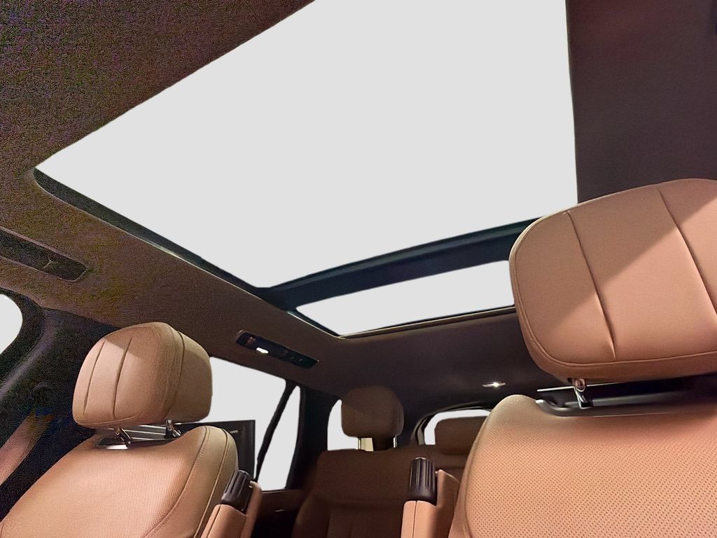 Used 2023 Land Rover Range Rover Long Wheelbase Autobiography AWD/4WD image 23