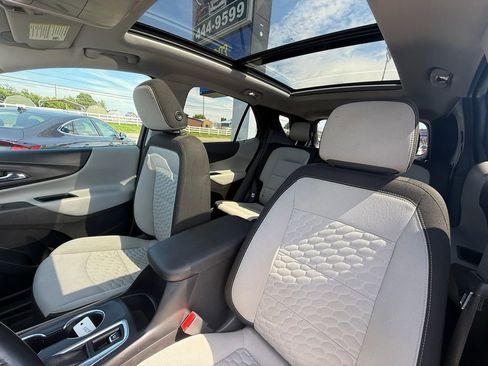 Used 2019 Chevrolet Equinox LT w/ Sun & Navigation Package FWD image 13