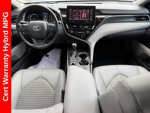 Used 2022 Toyota Camry SE FWD image 13