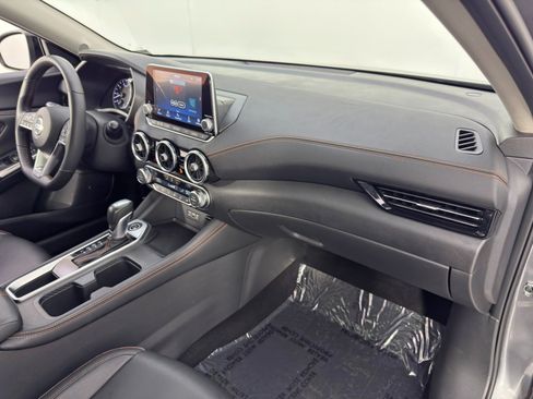 Used 2023 Nissan Sentra SR w/ SR Premium Package FWD image 14