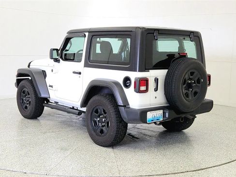 Used 2022 Jeep Wrangler Sport AWD/4WD image 5