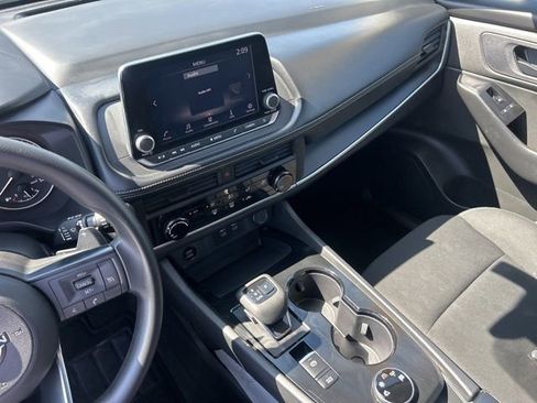 Used 2024 Nissan Rogue S image 30