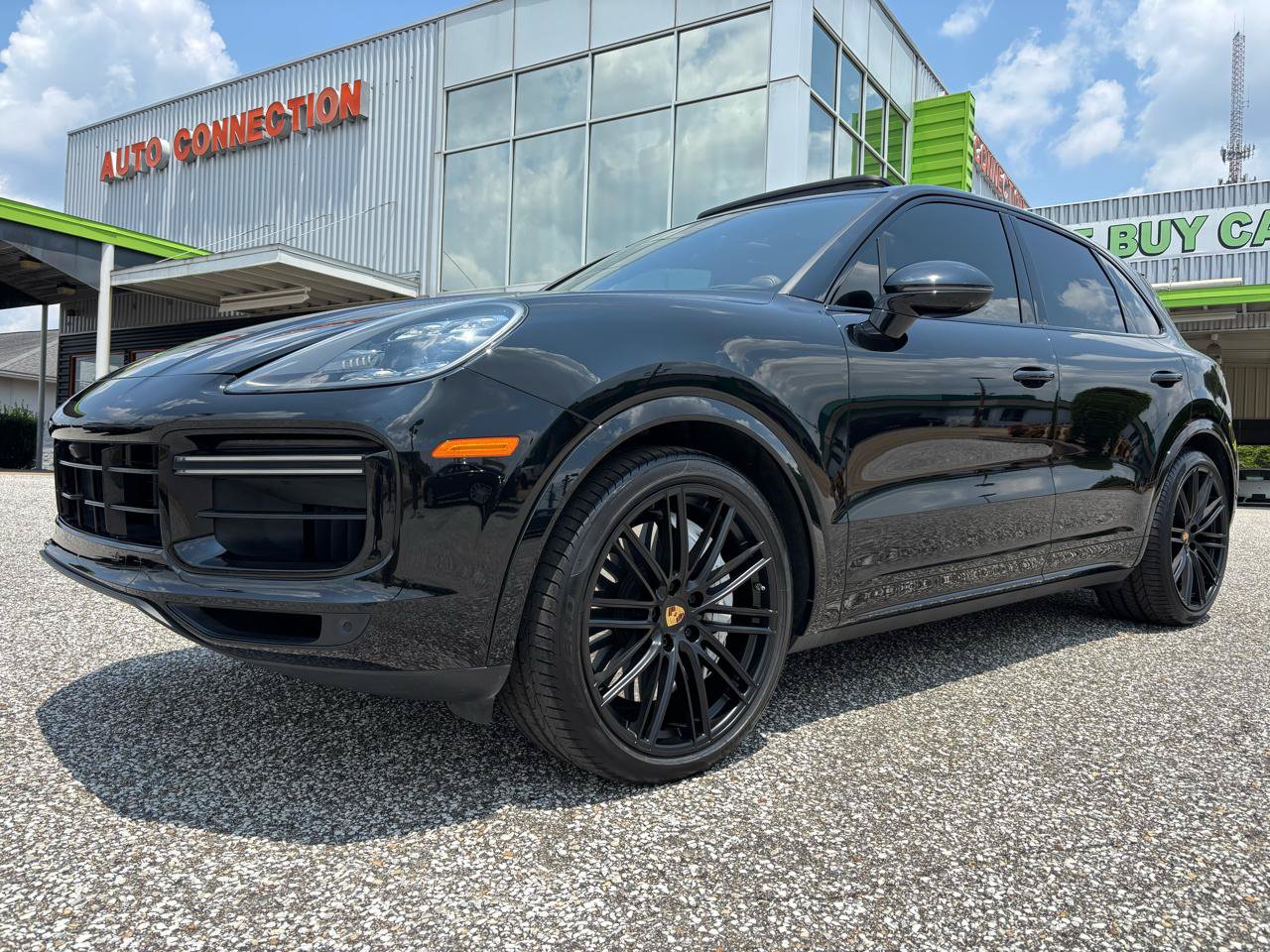 Used 2023 Porsche Cayenne Turbo AWD/4WD image 46